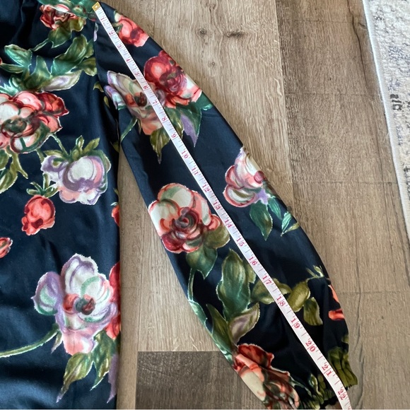 Beautiful Custom Made Long Sleeve Floral Blouse - Picture 14 of 16